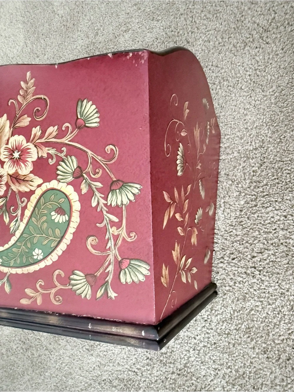 Vintage Style Red Floral Paisley Wooden Magazine Rack Organizer